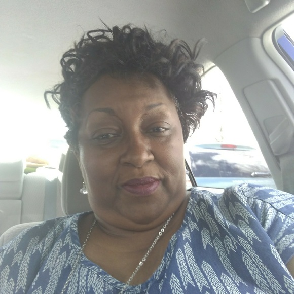 Meet your Posher, Vickie - Picture 2 of 2